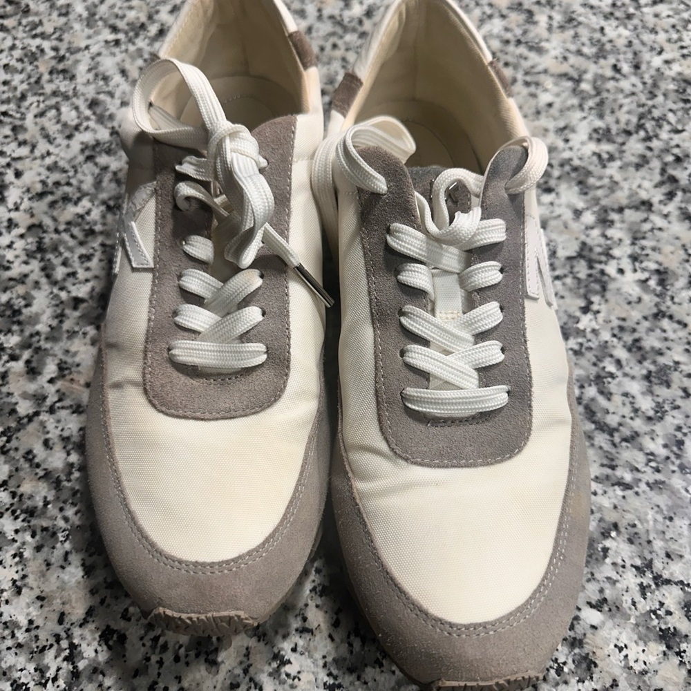 Micheal Kors sneakers